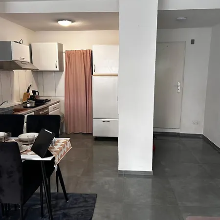 Zentral Und Sehr Gemuetlich * 알텐슈타트